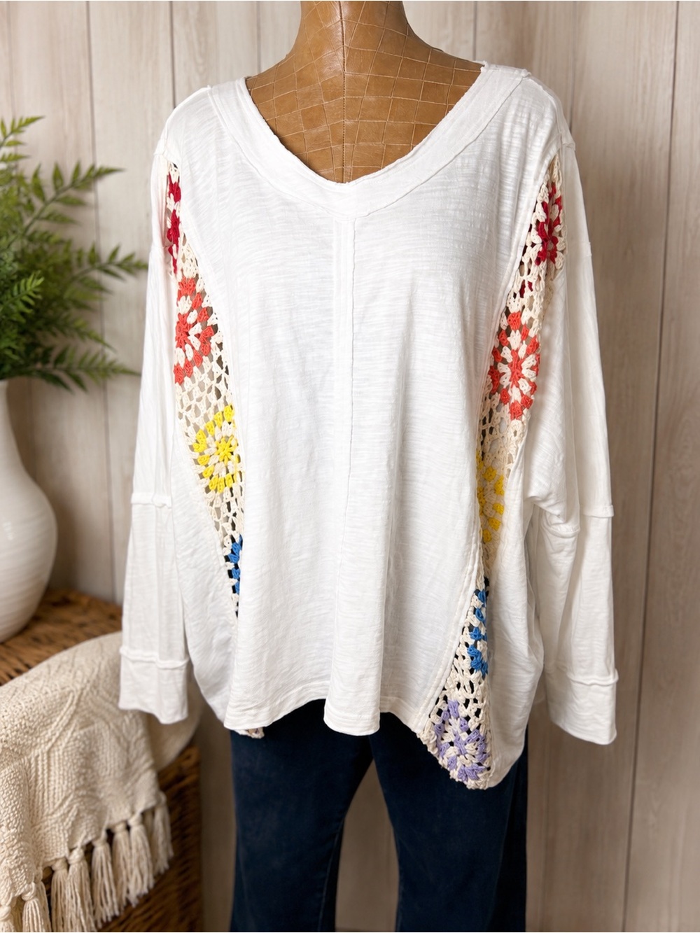 Mello. Los Angeles White Crochet Granny Square Boho Top Size Sm
